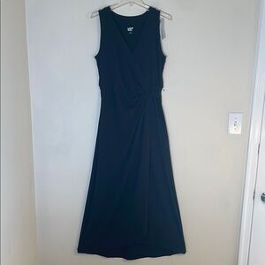 NWT. Lands’ End Small Super Soft Black Tencel Wrap Maxi Dress.